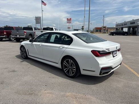 Used 2020 BMW 750i xDrive w/ M Sport Package image 7