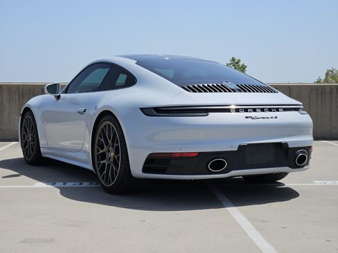 Used 2024 Porsche 911 Carrera 4S AWD/4WD image 3