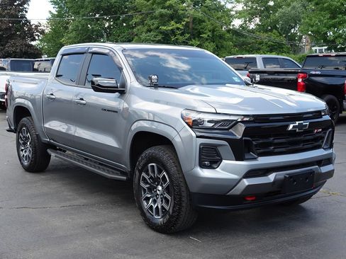 Used 2023 Chevrolet Colorado Z71 w/ Z71 Convenience Package 2 AWD/4WD image 4