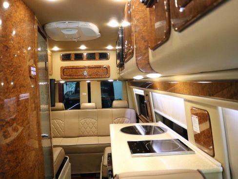 Used 2015 Mercedes-Benz Sprinter 3500 image 17