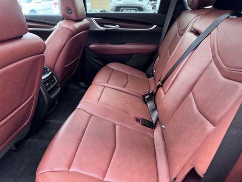Used 2024 Cadillac XT5 Premium Luxury image 16