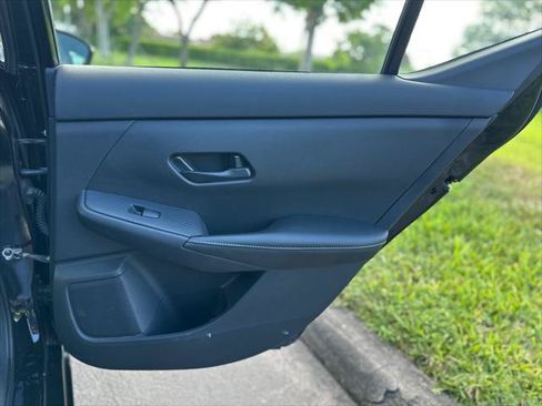 Used 2024 Nissan Sentra SV FWD image 21