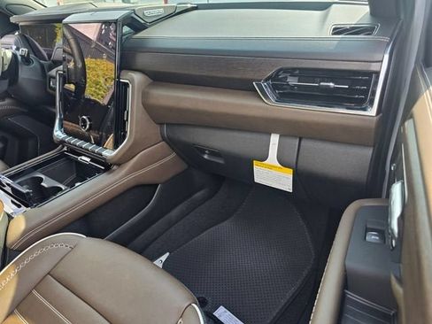 New 2026 GMC Yukon XL Denali Ultimate AWD/4WD image 20