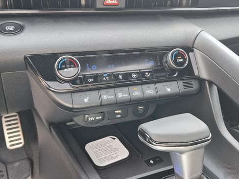 New 2026 Hyundai Elantra SEL Sport FWD image 25