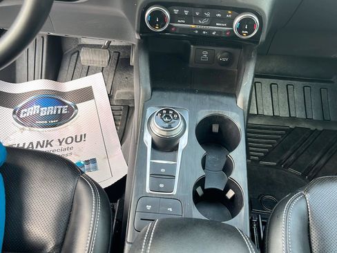 Used 2022 Ford Escape Titanium FWD image 20
