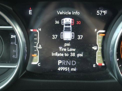 Used 2020 Jeep Gladiator Overland w/ LED Lighting Group image 20