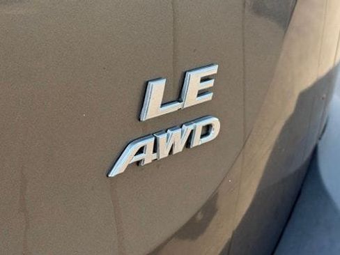 Used 2014 Toyota RAV4 LE AWD/4WD image 11