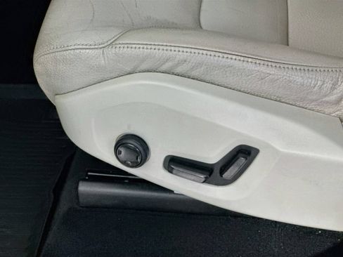 Used 2018 Volvo XC90 T6 Momentum w/ Convenience Package AWD/4WD image 22