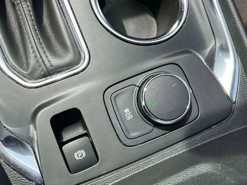 Used 2019 Chevrolet Traverse LT w/ LPO, Floor Liner Package AWD/4WD image 31