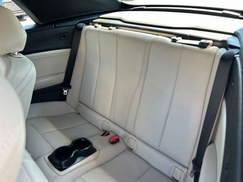 Used 2020 BMW 230i Convertible w/ Premium Package RWD image 16