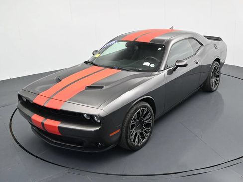 Used 2019 Dodge Challenger SXT w/ Blacktop Package RWD image 20