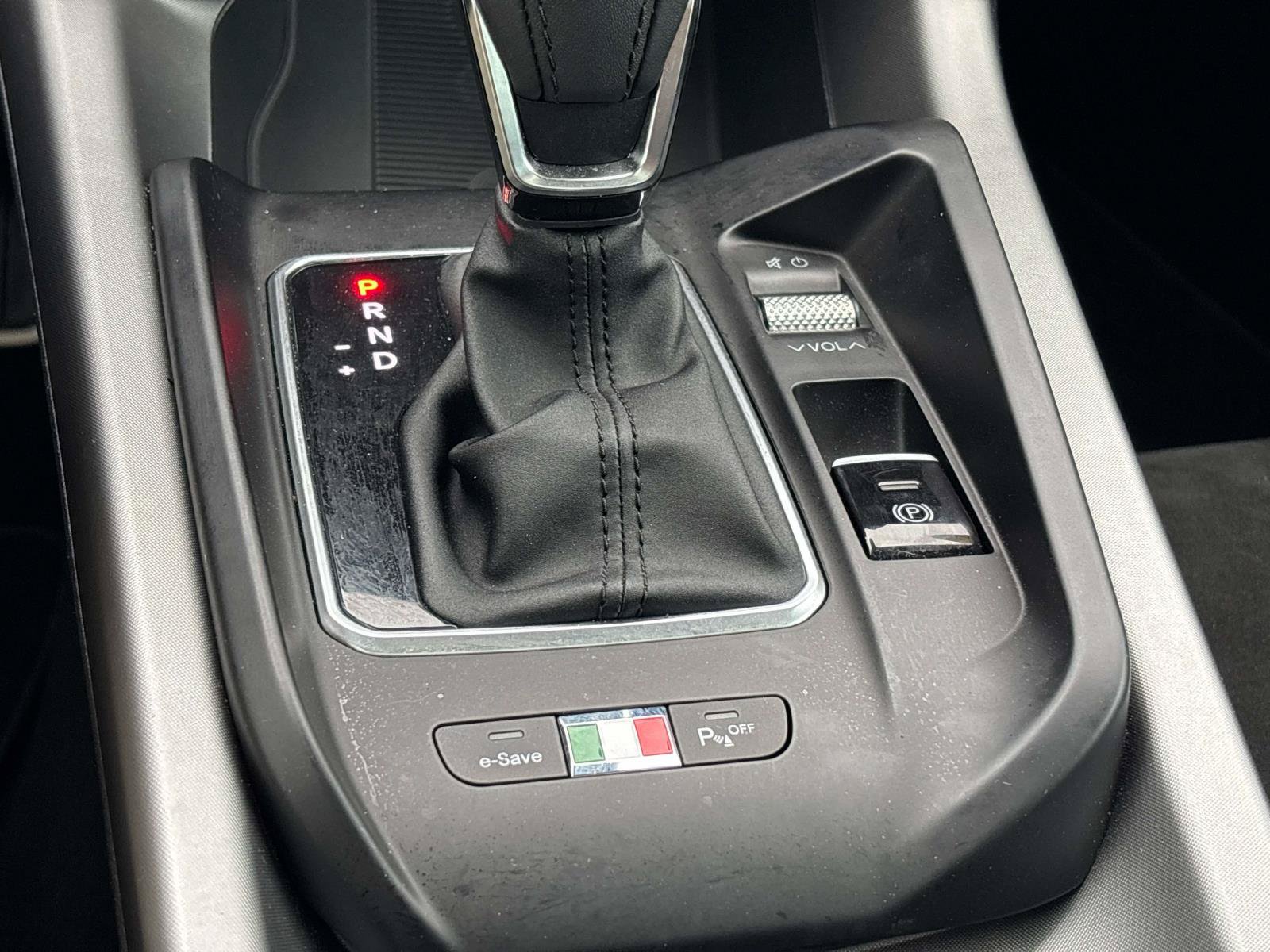 Used 2024 Alfa Romeo Tonale Veloce AWD/4WD image 23