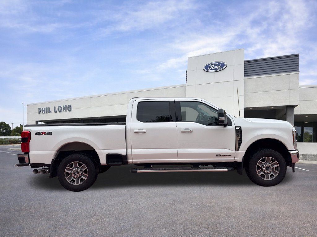Certified 2025 Ford F250 Lariat AWD/4WD image 9