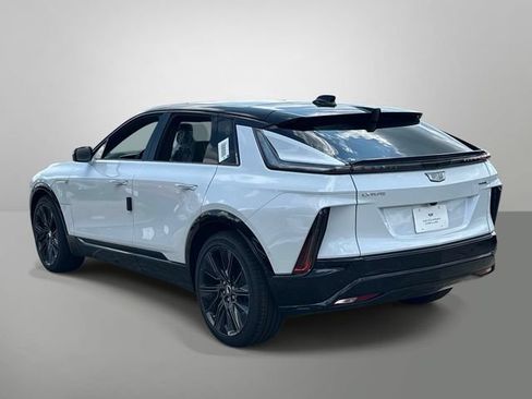 New 2026 Cadillac Lyriq Signature Sport w/ Nappa Leather Package AWD/4WD image 16