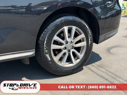 Used 2016 Nissan Pathfinder S AWD/4WD image 9
