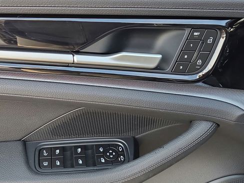 New 2026 Porsche Panamera 4 E-Hybrid AWD/4WD image 7