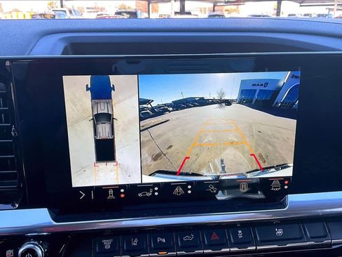 Used 2025 GMC Sierra 2500 SLE image 17