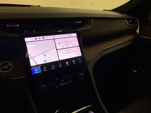 Used 2022 Jeep Grand Cherokee Summit image 24