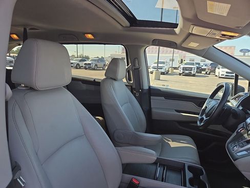 Used 2024 Honda Odyssey EX-L image 13