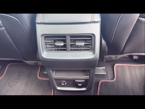 Used 2022 Ford Edge ST-Line image 25