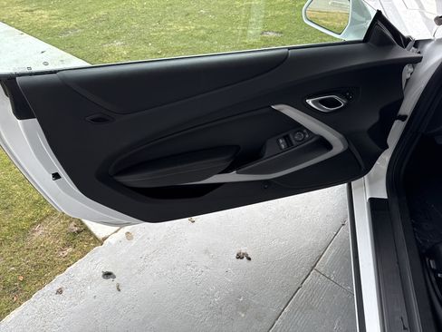 Used 2022 Chevrolet Camaro LT image 13