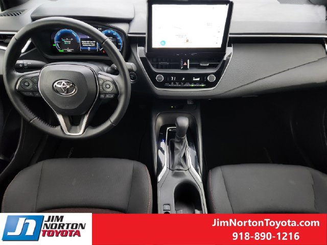 Used 2026 Toyota Corolla SE w/ SE Premium Package FWD image 26