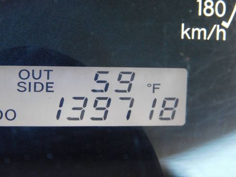 Used 2008 Toyota Corolla LE w/ Audio Value Pkg FWD image 9
