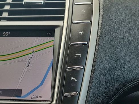 Used 2019 Lincoln Nautilus Reserve FWD image 22