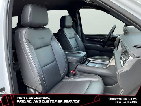 Used 2024 GMC Yukon XL Denali RWD image 12
