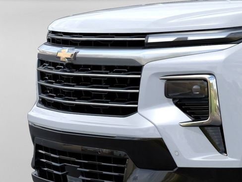New 2026 Chevrolet Traverse High Country w/ LPO, Floor Liner Package AWD/4WD image 15