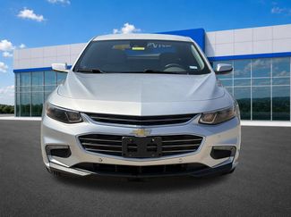 Used 2018 Chevrolet Malibu LT w/ Driver Confidence Package FWD video 2