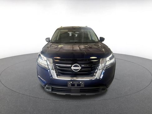 Used 2025 Nissan Pathfinder SV AWD/4WD image 7