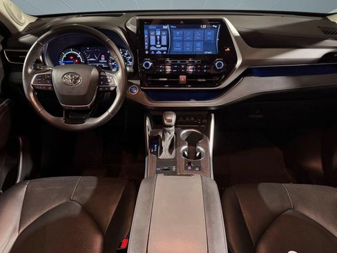 Used 2021 Toyota Highlander Platinum AWD/4WD image 28