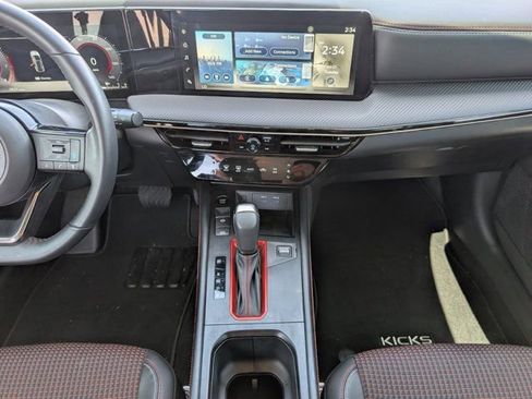 Used 2025 Nissan Kicks SR FWD image 13
