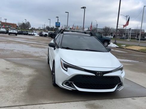 Used 2023 Toyota Corolla XSE image 3