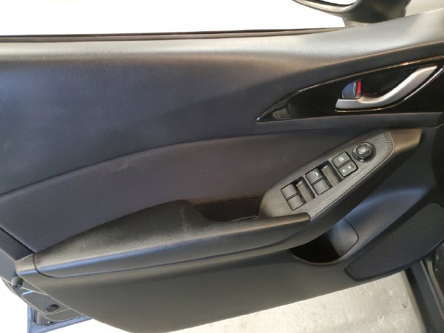 Used 2016 MAZDA MAZDA3 i Touring FWD image 12