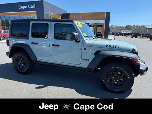Used 2023 Jeep Wrangler Unlimited w/ 8.4" Radio Group AWD/4WD image 1