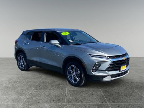 Used 2023 Chevrolet Blazer LT AWD/4WD image 7