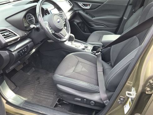 Used 2023 Subaru Forester Premium AWD/4WD image 12