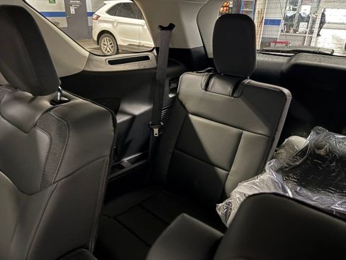 New 2026 Ford Explorer Active w/ Active Comfort Package AWD/4WD image 22