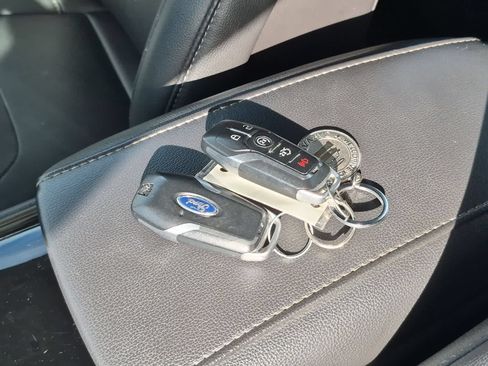 Used 2015 Ford Fusion Titanium FWD image 34