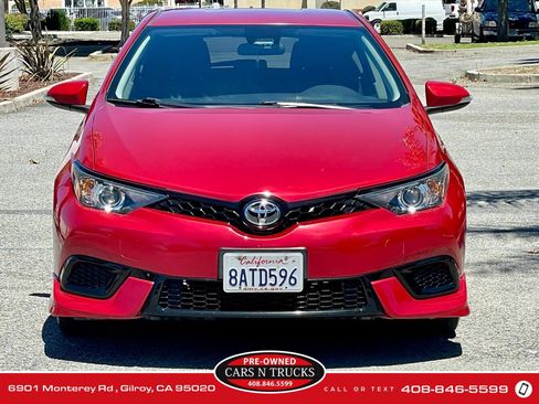 Used 2018 Toyota Corolla iM w/ All-Weather Mat Package FWD image 2