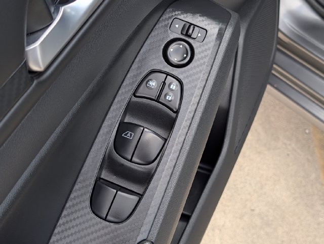 Used 2024 Nissan Altima 2.5 SV FWD image 17