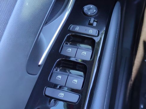 Certified 2023 Hyundai Tucson Limited w/ Cargo Package image 25