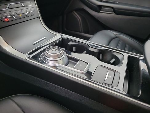 Certified 2020 Ford Edge SEL w/ Convenience Package image 29