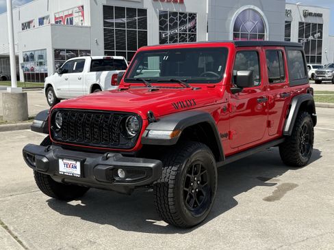 Used 2025 Jeep Wrangler Unlimited Sport AWD/4WD image 10