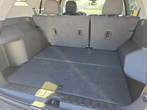 Used 2022 GMC Terrain SLE w/ Driver Convenience Package image 31