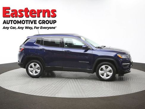 Used 2019 Jeep Compass Latitude FWD image 45