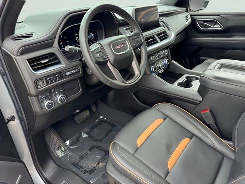Used 2023 GMC Yukon AT4 w/ AT4 Premium Package AWD/4WD image 11