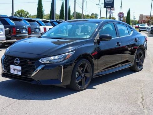Used 2024 Nissan Sentra SR w/ SR Premium Package FWD image 6